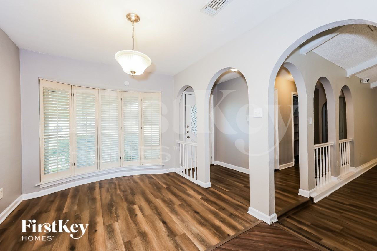 3944 Misty Meadow Dr - Photo 5 of 17