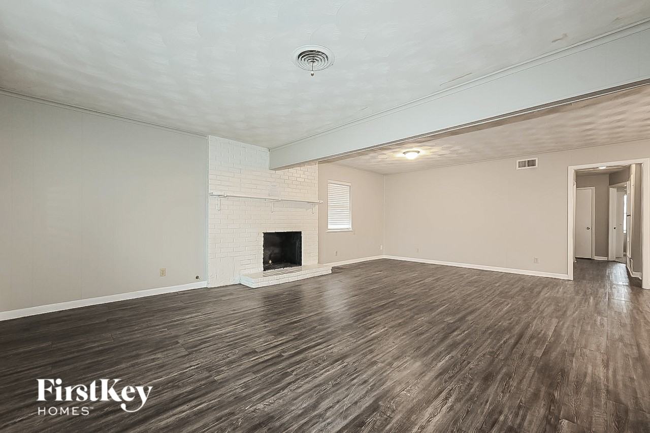 3825 Tolbert St - Photo 2 of 15