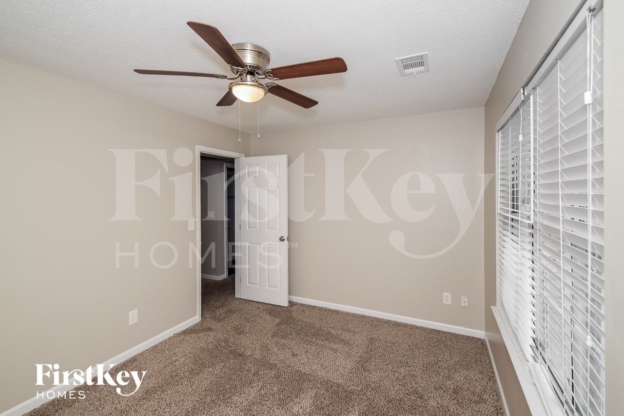 2715 Braelinn Pkwy N - Photo 7 of 16