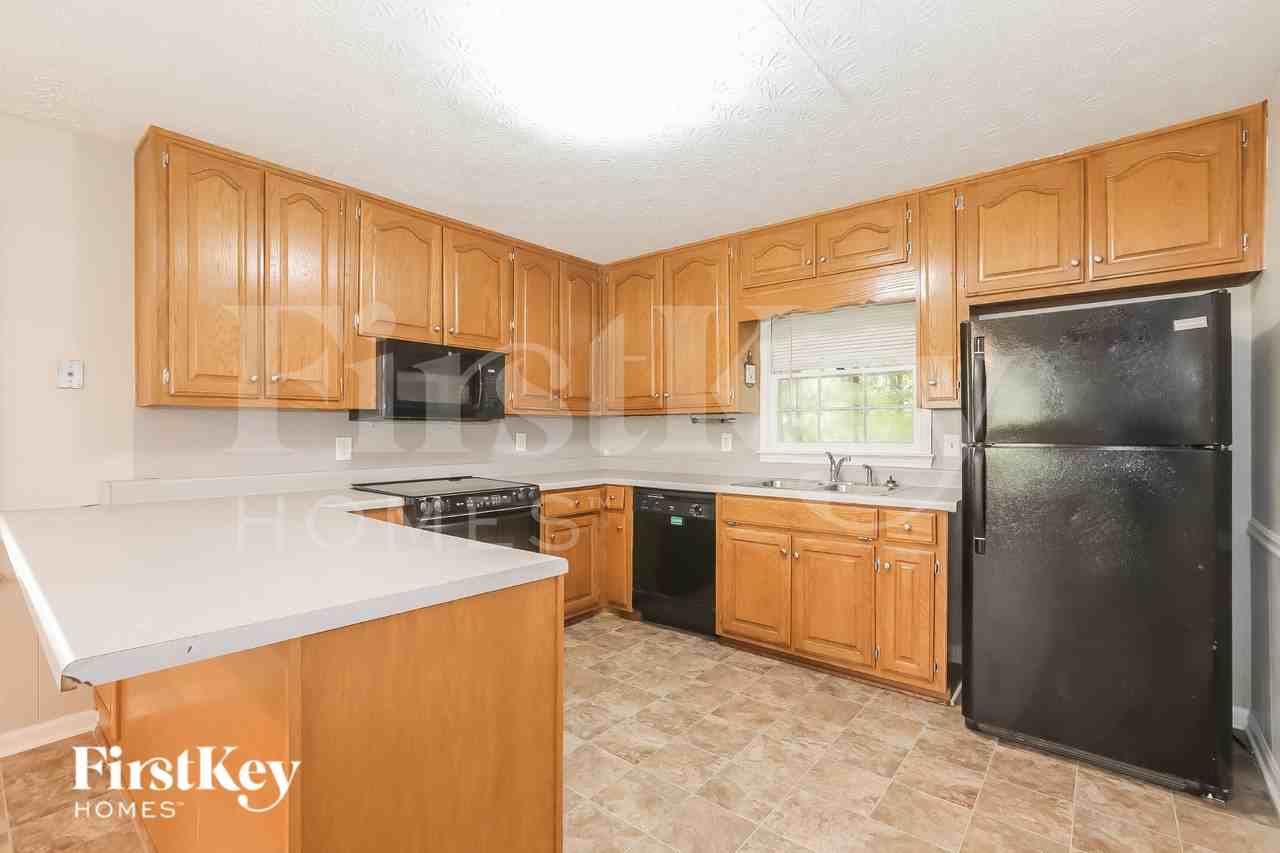 1726 Knight Cir - Photo 6 of 16