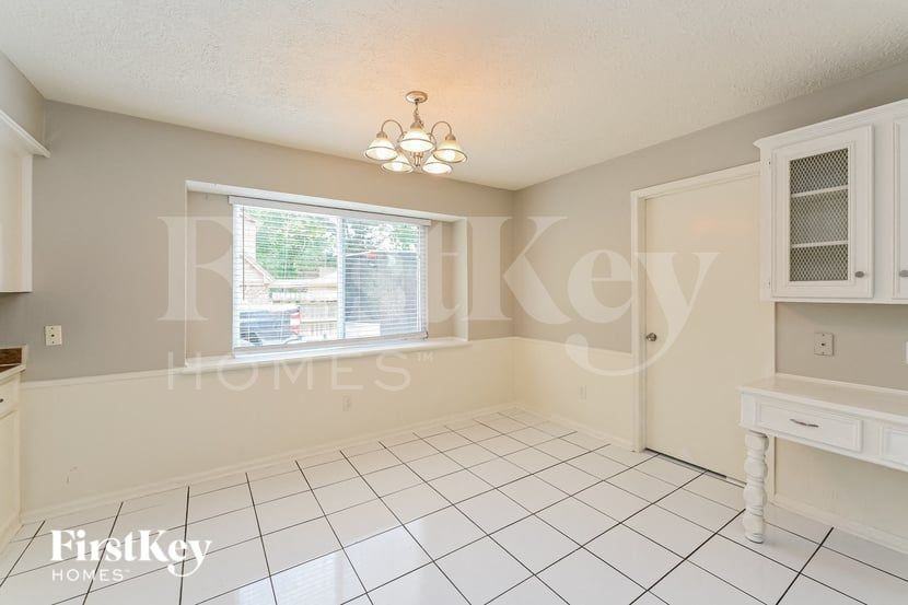 16010 Pebble Bend Dr - Photo 7 of 15