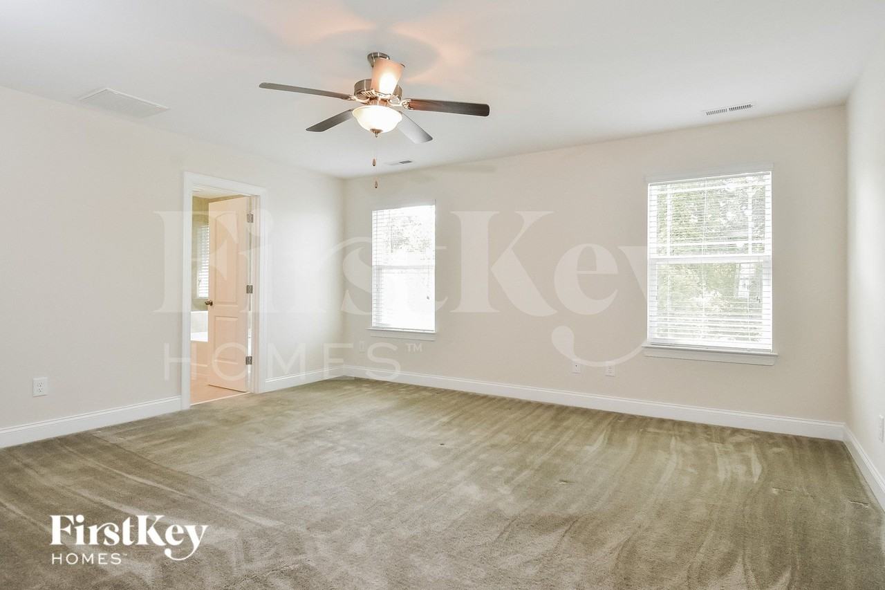 1422 Sedona Ln - Photo 7 of 15