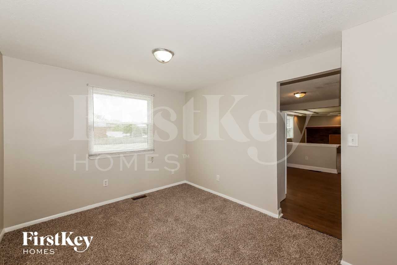 11415 Dunshire Dr - Photo 5 of 17