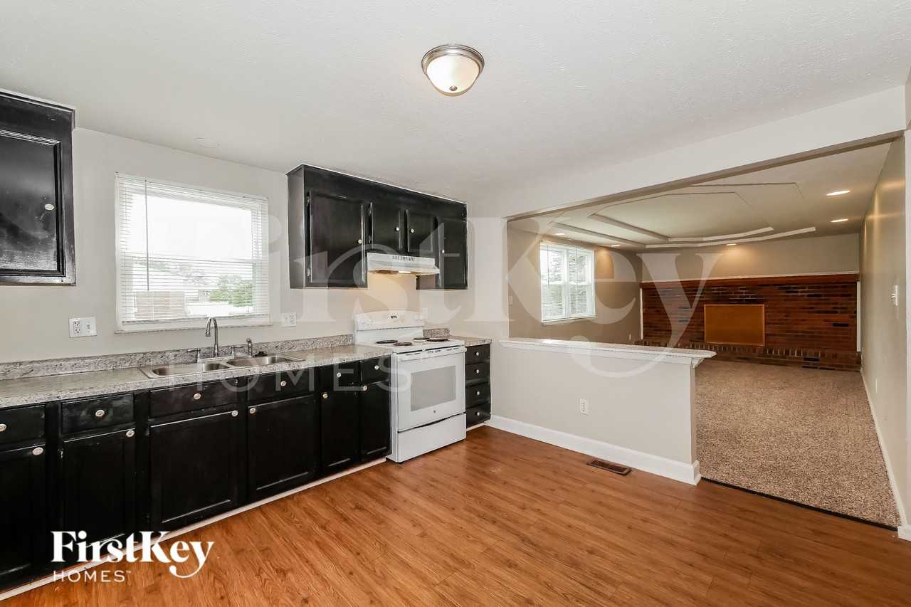 11415 Dunshire Dr - Photo 7 of 17