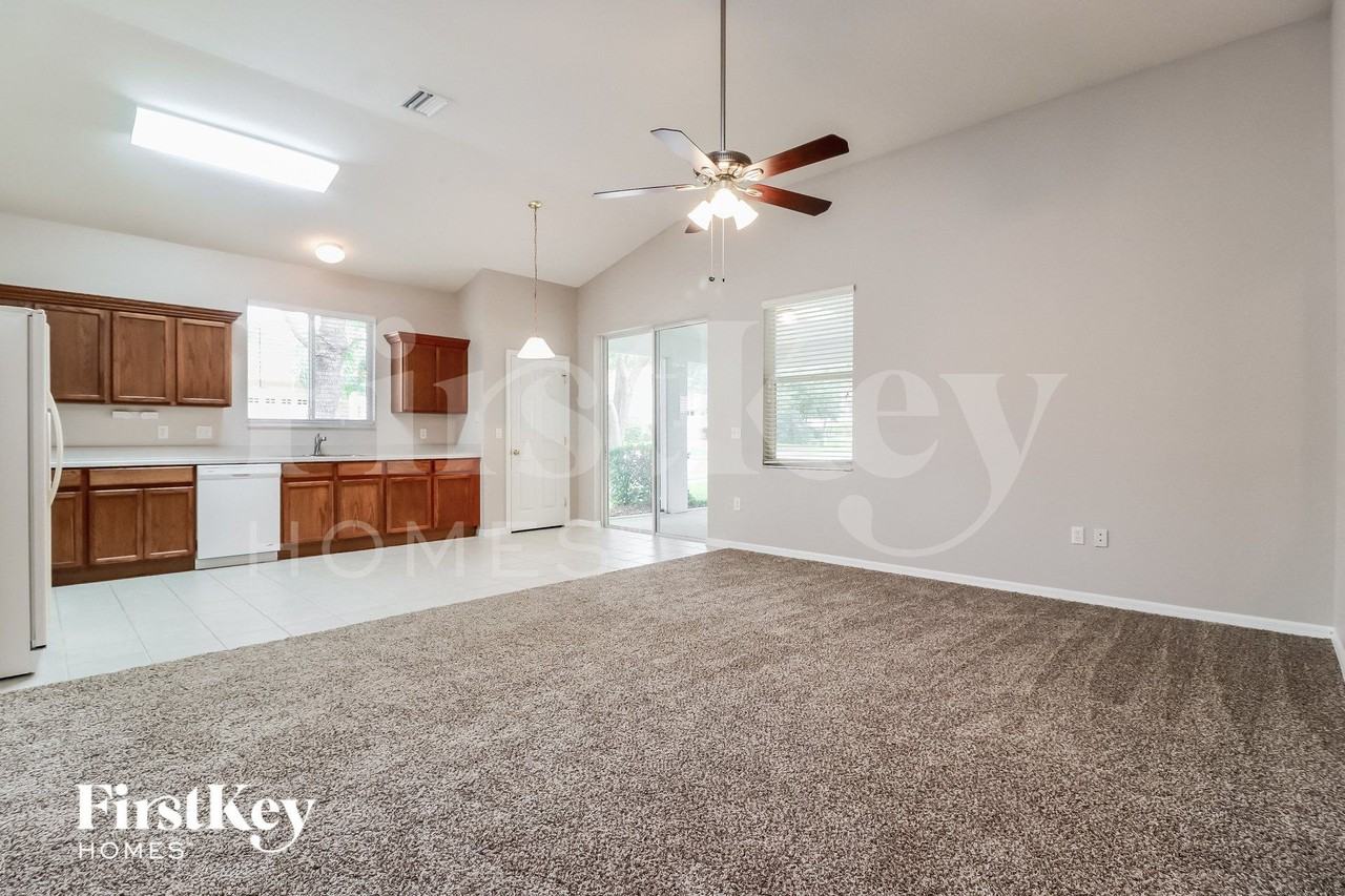 1080 Clearpointe Way - Photo 7 of 16