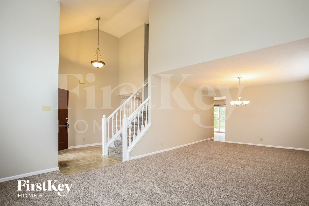 10794 Brixton Ln - Photo 4 of 16