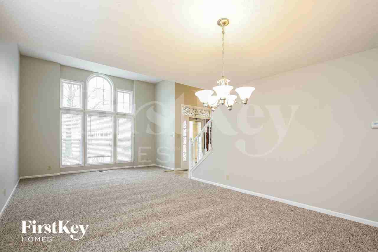 10794 Brixton Ln - Photo 6 of 16