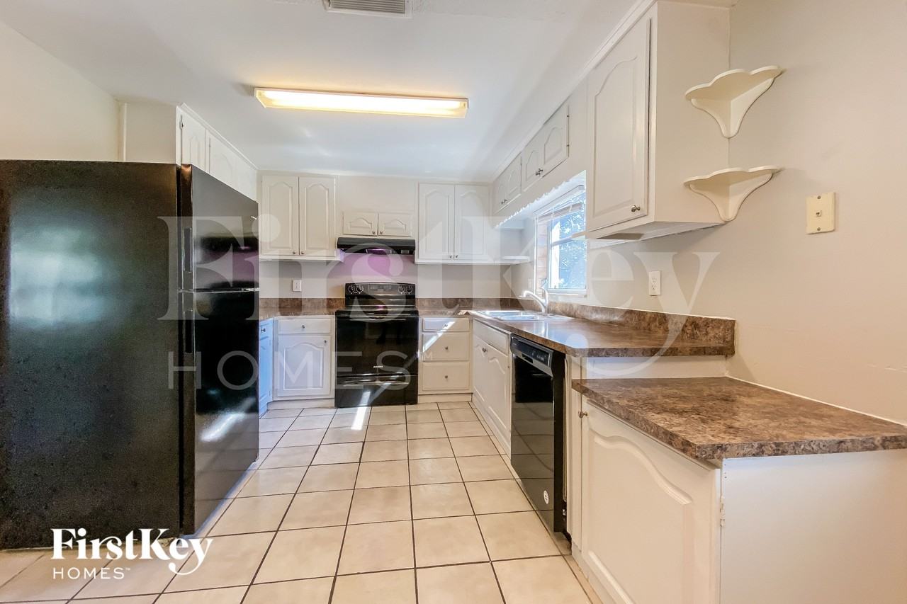10212 127th Ave - Photo 6 of 17