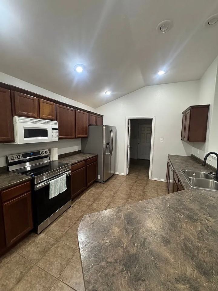 9304 Primrose Ave #1 - Photo 3 of 14