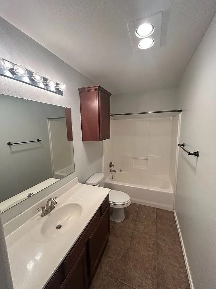9304 Primrose Ave #1 - Photo 7 of 14
