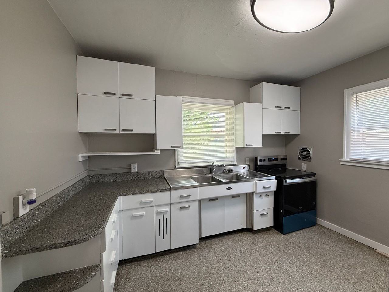 351 N Clarmar Ave - Photo 4 of 15