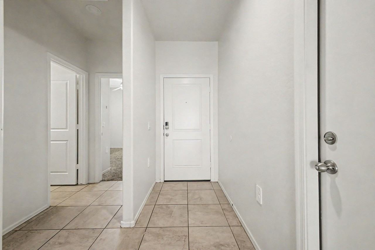 24542 W Raymond St - Photo 7 of 25