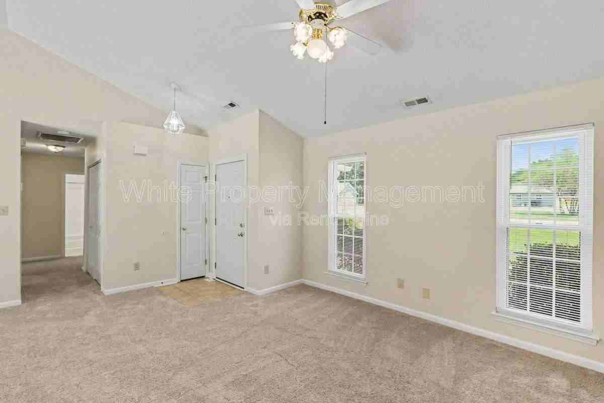 4609 Falcon Chase Dr Sw - Photo 3 of 10