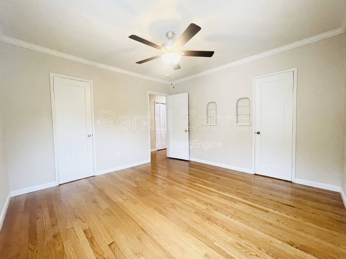 2640 2nd Ave - Photo 3 of 10