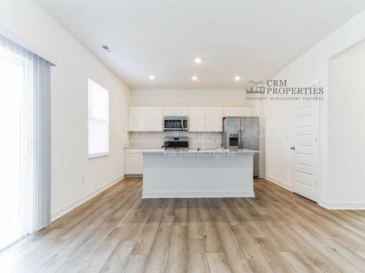 18783 Mithoff Ln - Photo 3 of 10