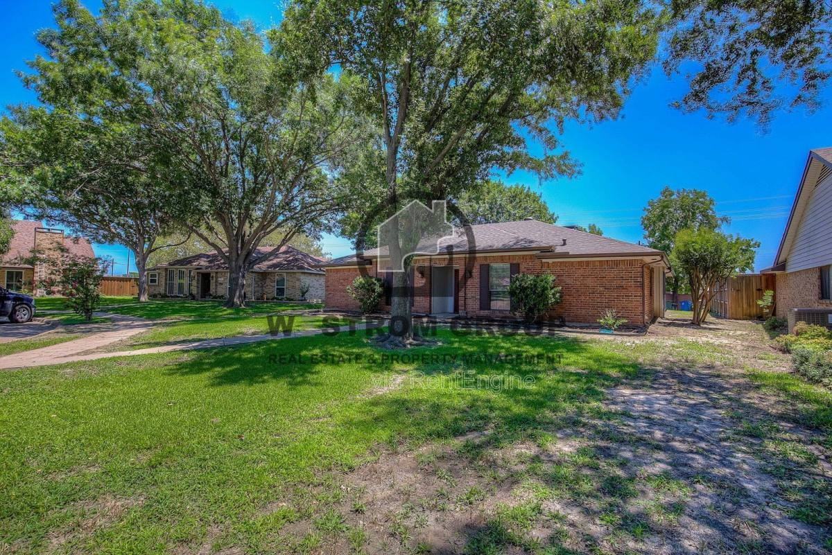 1642 Belltower Dr - Photo 3 of 10