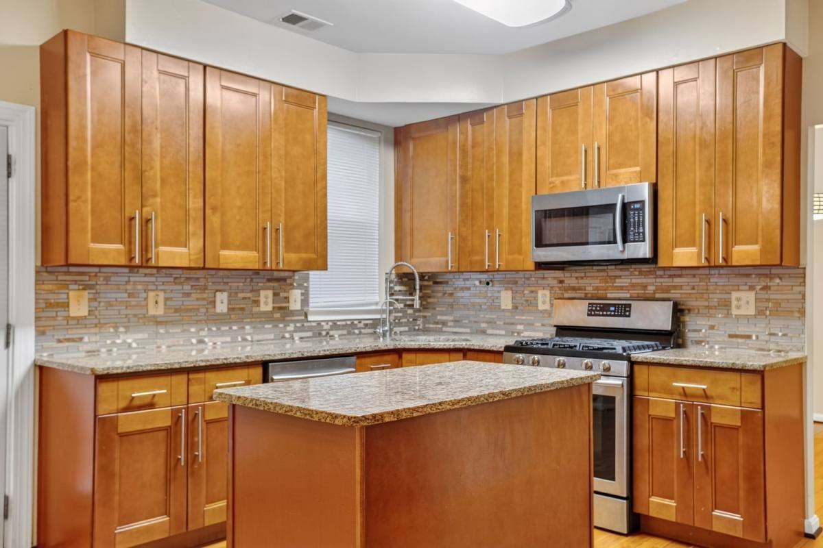 11813 Murre Ct - Photo 3 of 10