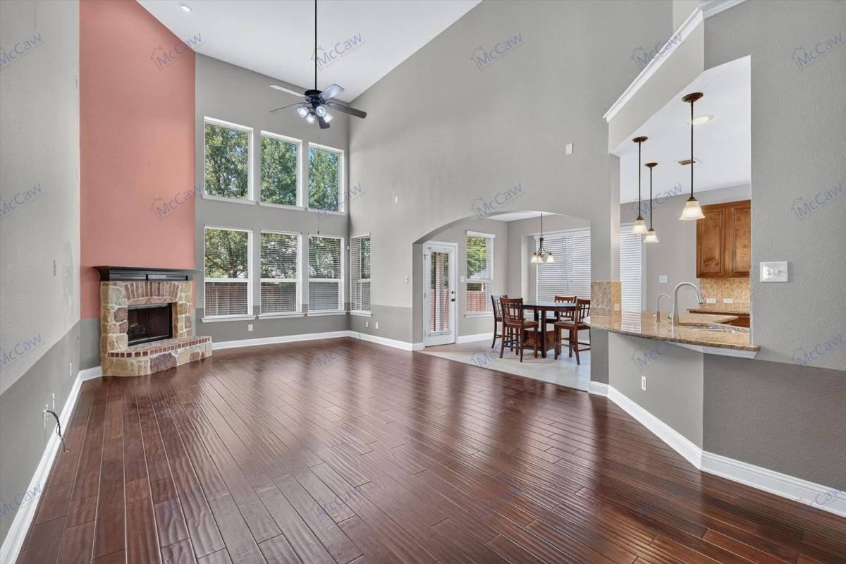 3617 Bella Vista Dr - Photo 3 of 10