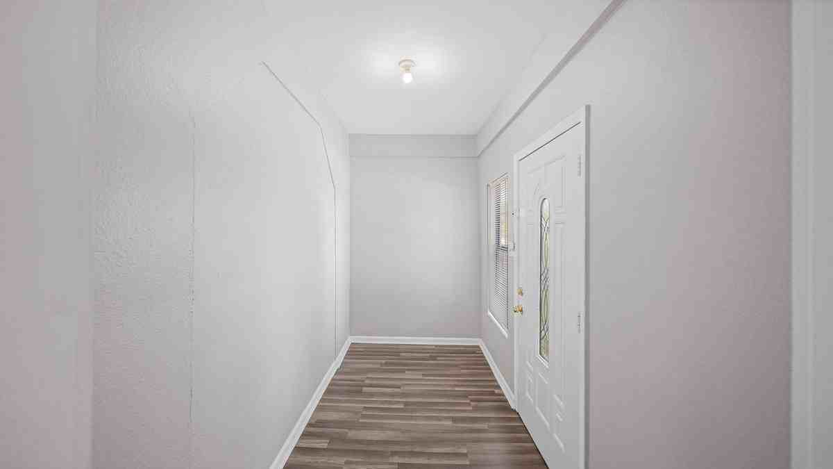 1322 Magnolia St - Photo 3 of 10