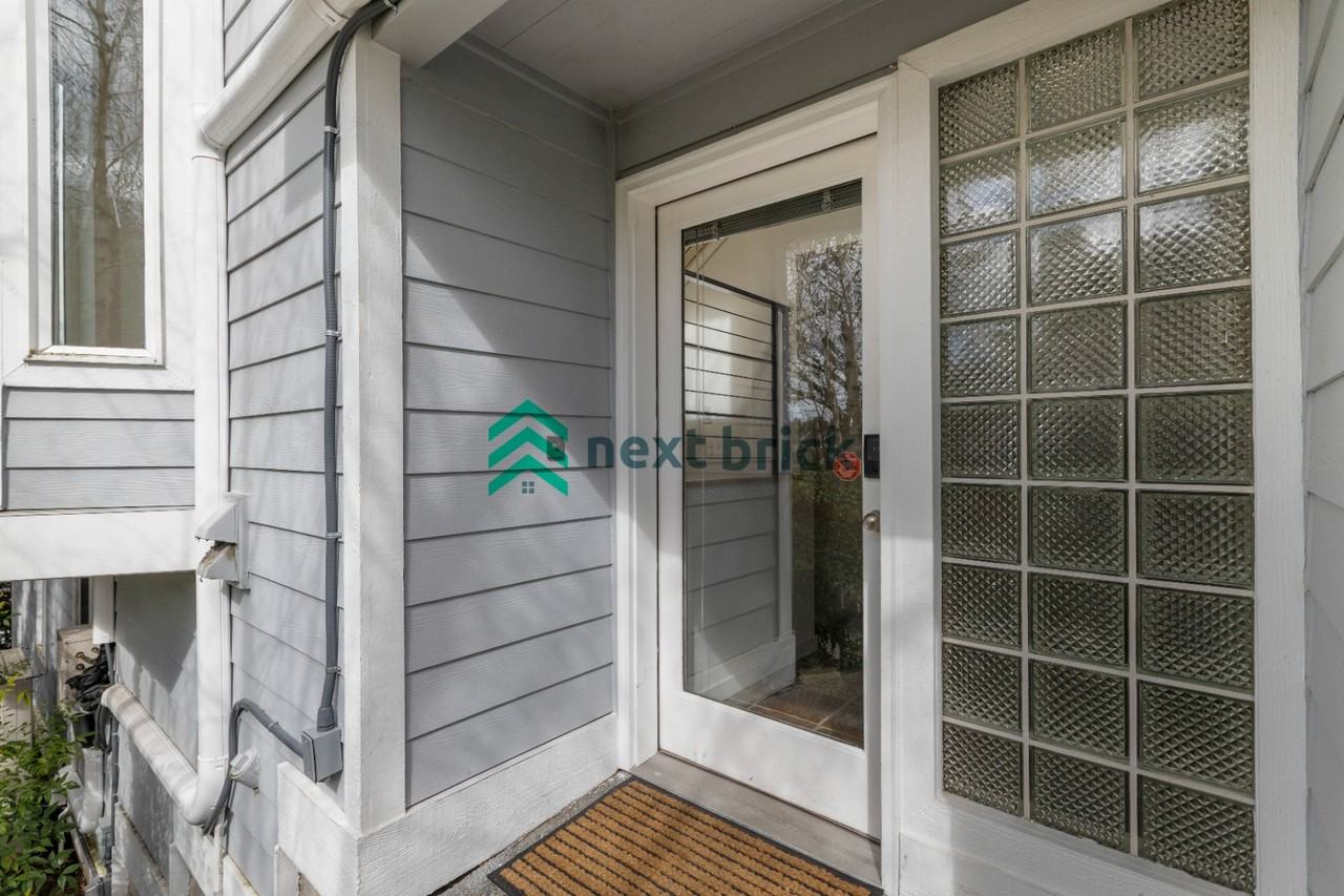 1547 30th Ave S - Photo 2 of 25
