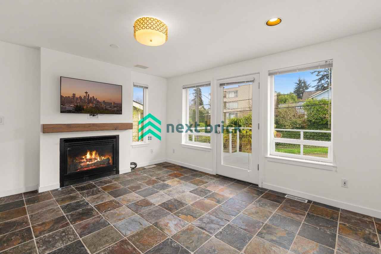 1547 30th Ave S - Photo 4 of 25