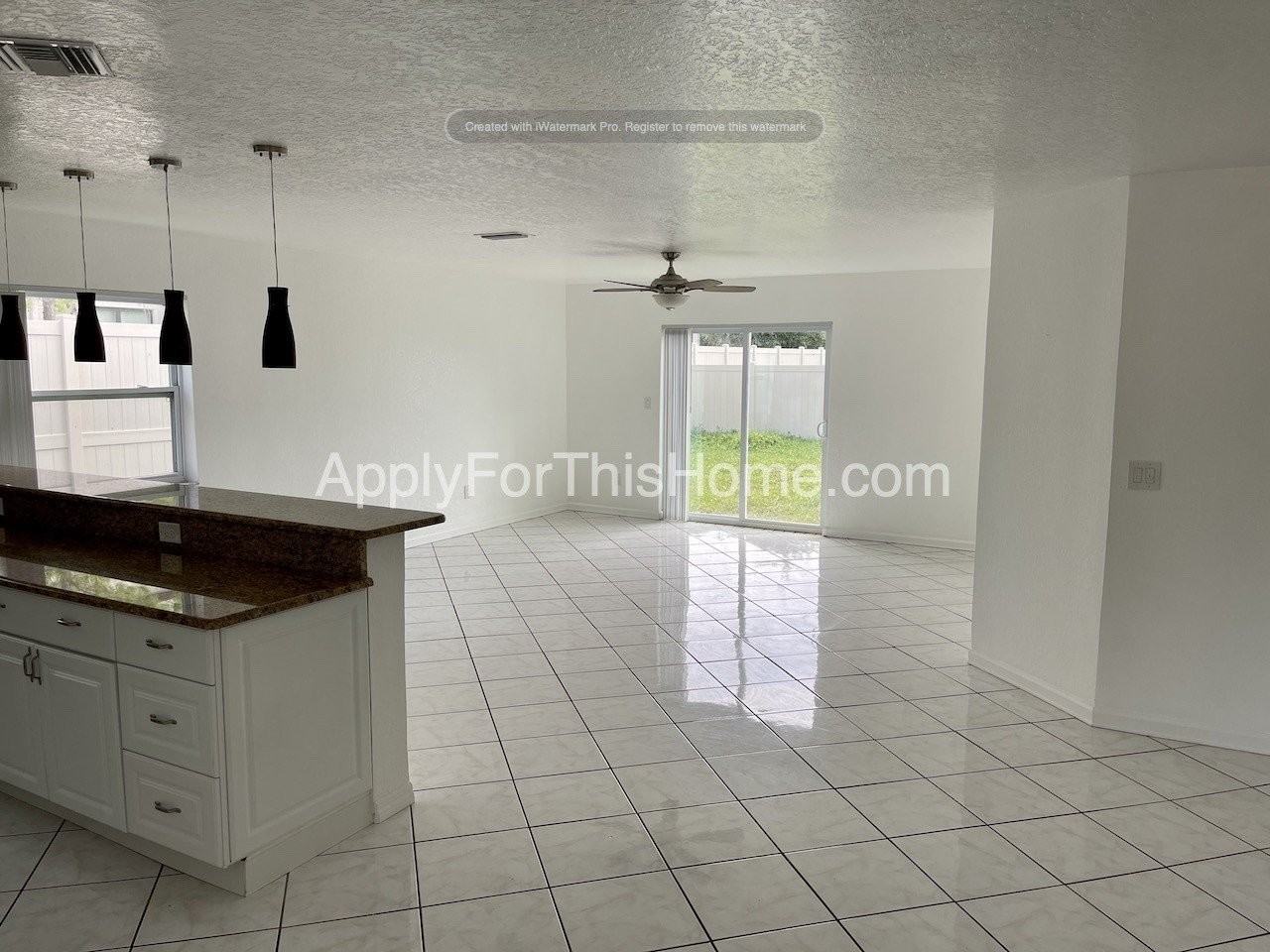 9110 86th Ave - Photo 4 of 28