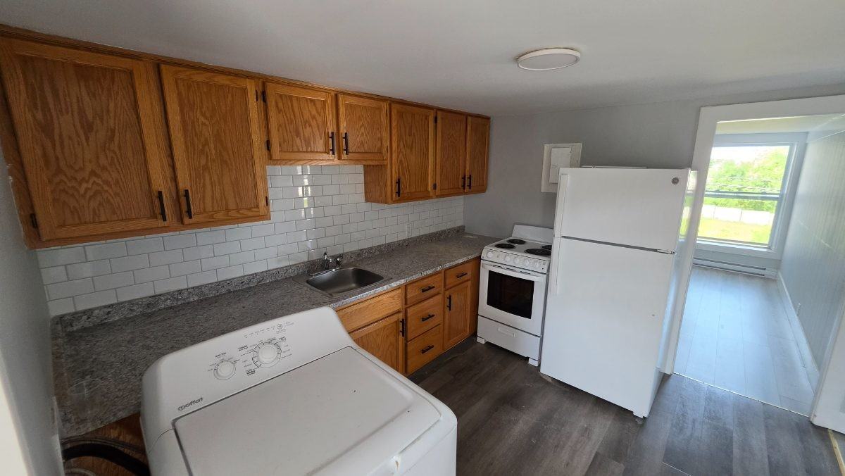 48 46-48 Calder Street #48F - Photo 2 of 8