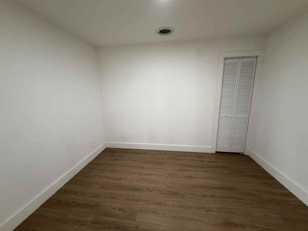 1822 Banyan Tree Dr #1 - Photo 6 of 41