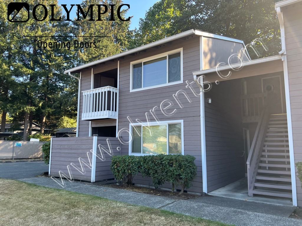829 Israel Rd Sw - Photo 2 of 14