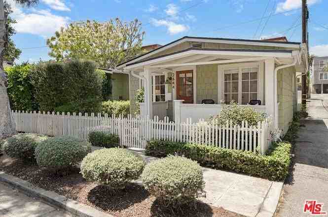 2644 5th St - Photo 2 of 20