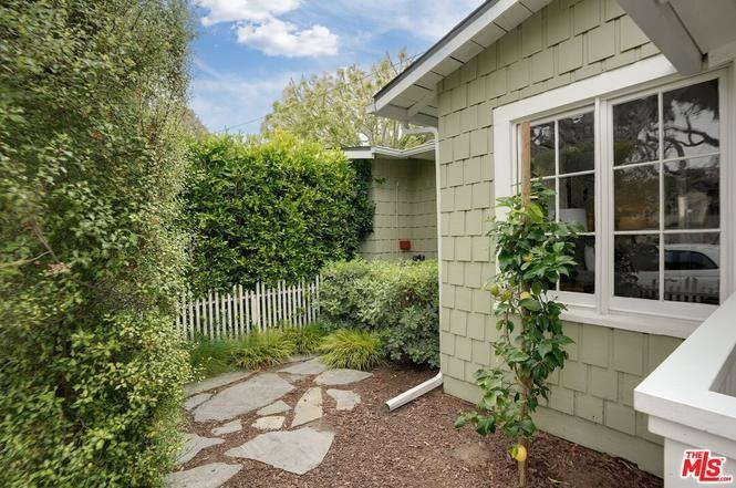 2644 5th St - Photo 3 of 20