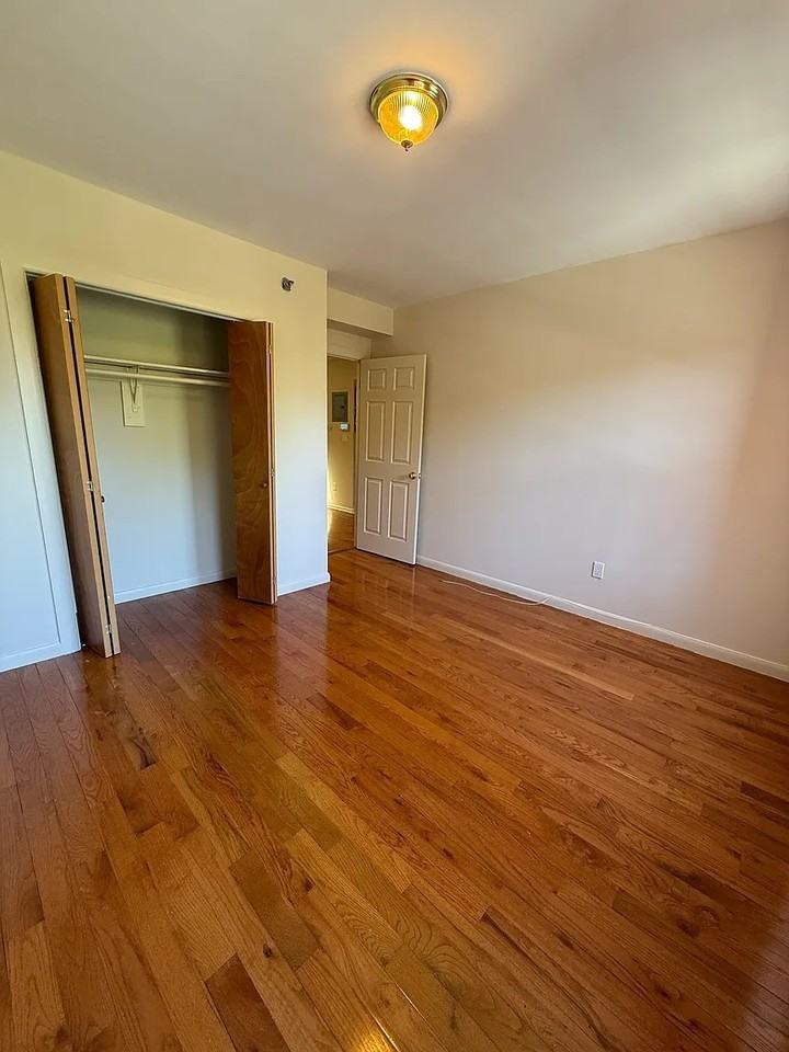 29 Granite St - Photo 4 of 8