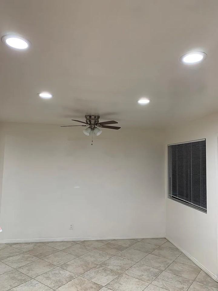 12737 Barlin Ave - Photo 4 of 7