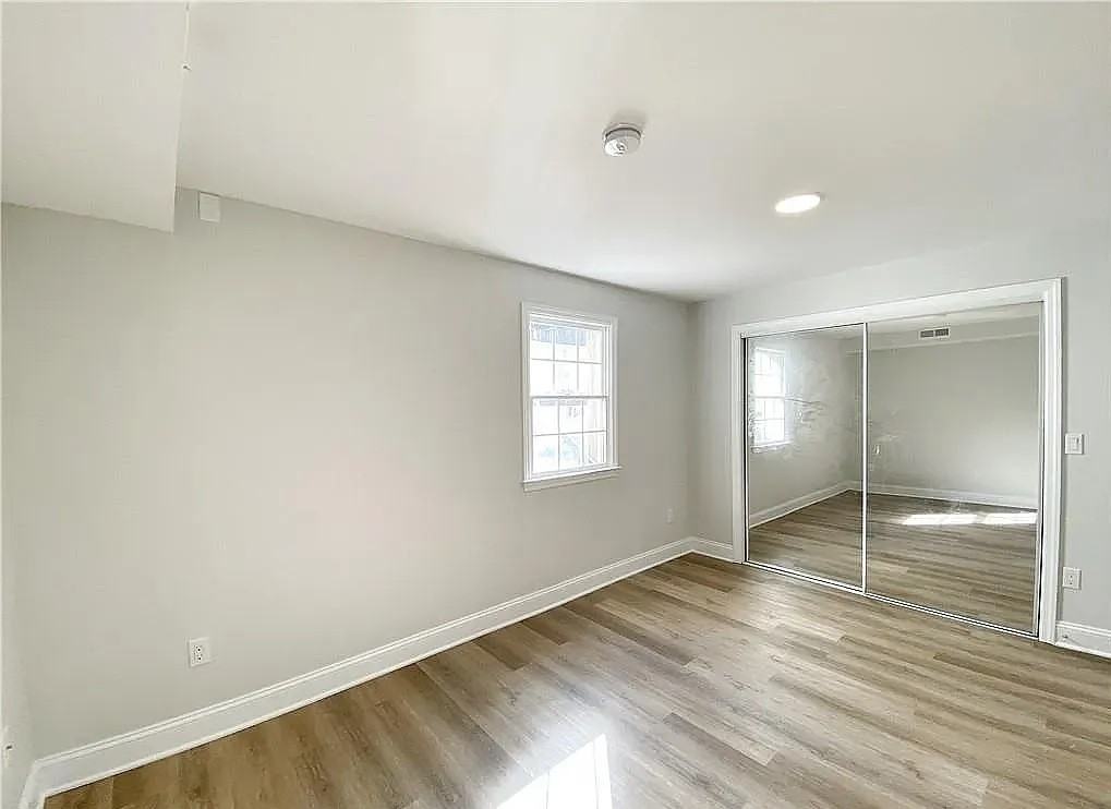 96 Cold Spring Rd #2 - Photo 6 of 9