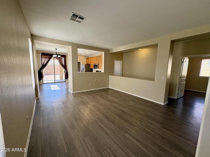 17021 W Rimrock St - Photo 4 of 32