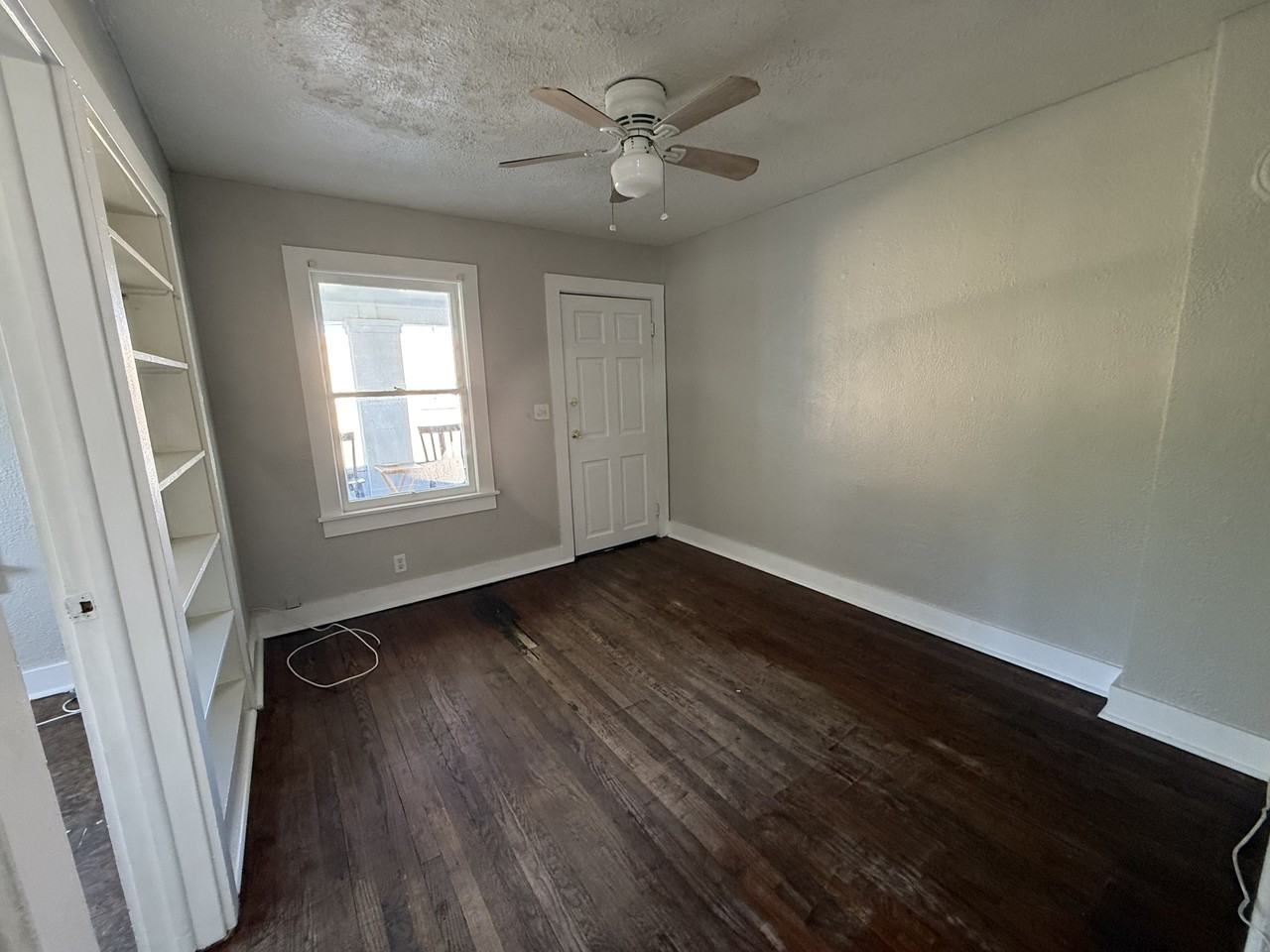 5150 6th St #3 - Photo 4 of 8