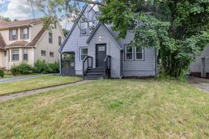 featured image of 3406 Henderson Rd
