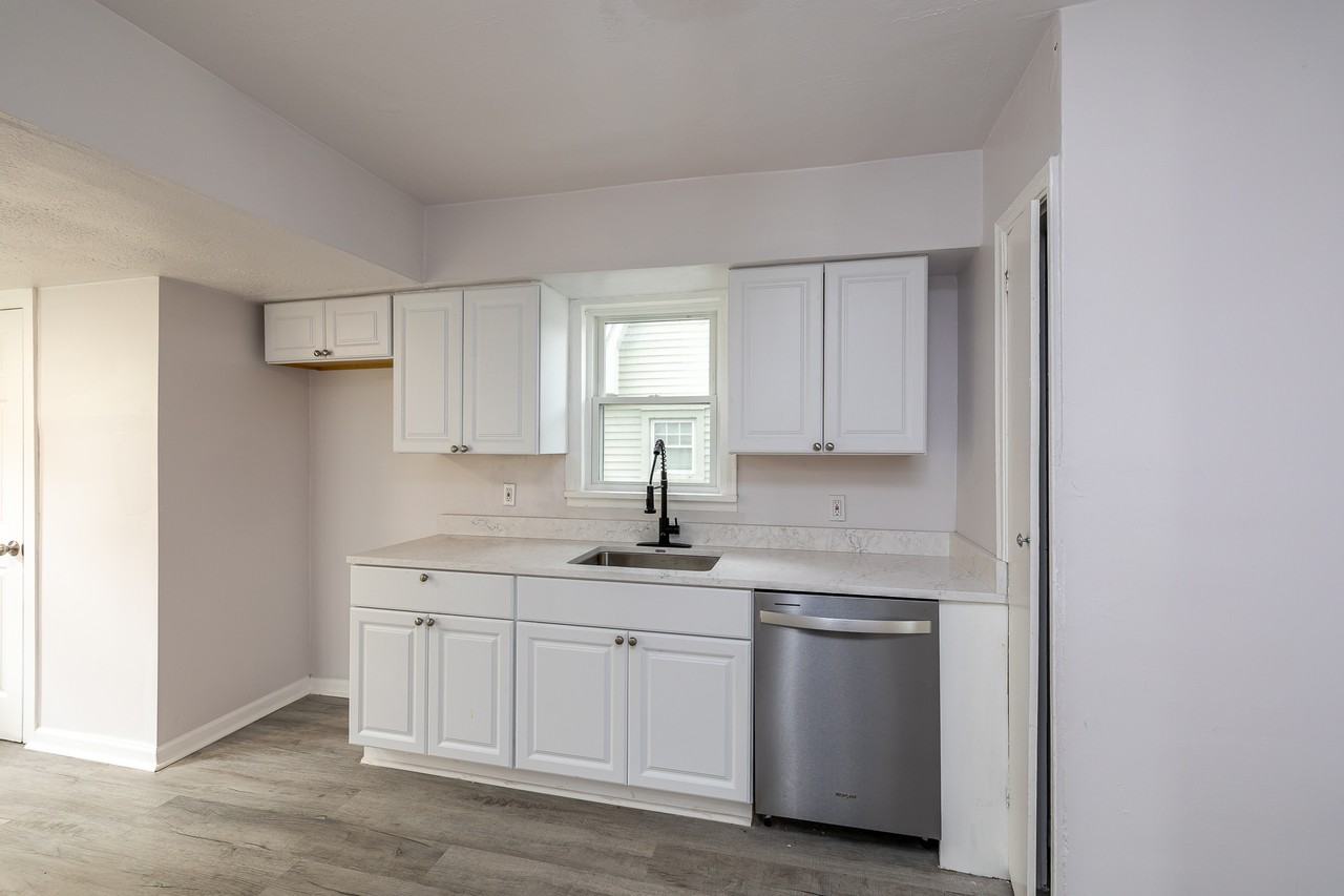 3406 Henderson Rd - Photo 3 of 28