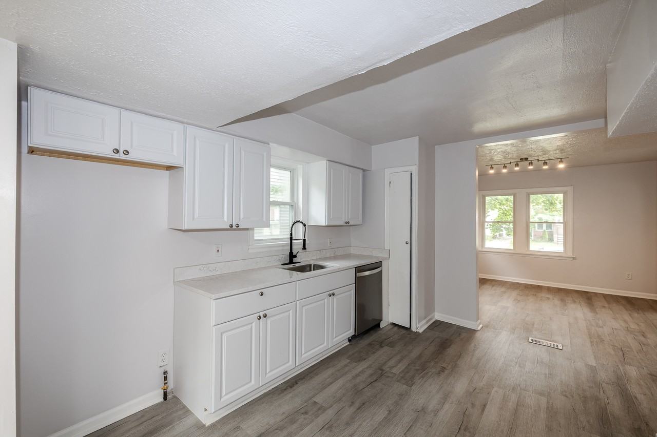 3406 Henderson Rd - Photo 7 of 28