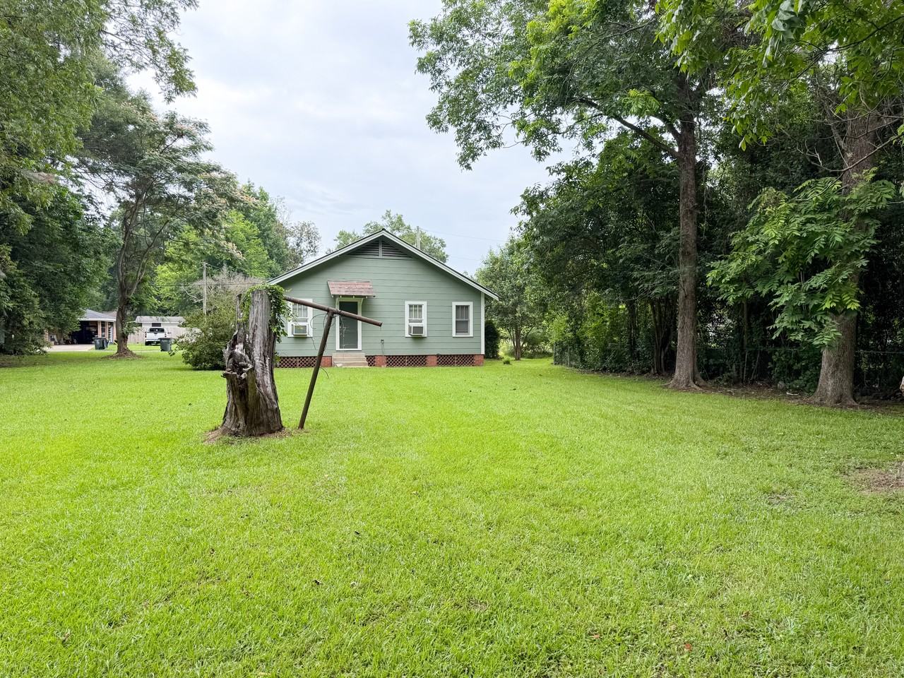 1118 Mobley St - Photo 5 of 30