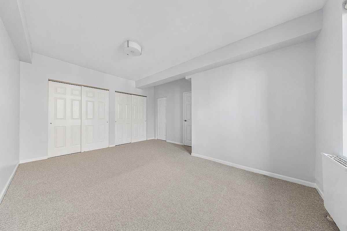 1938 E Tremont Ave #2A - Photo 3 of 6