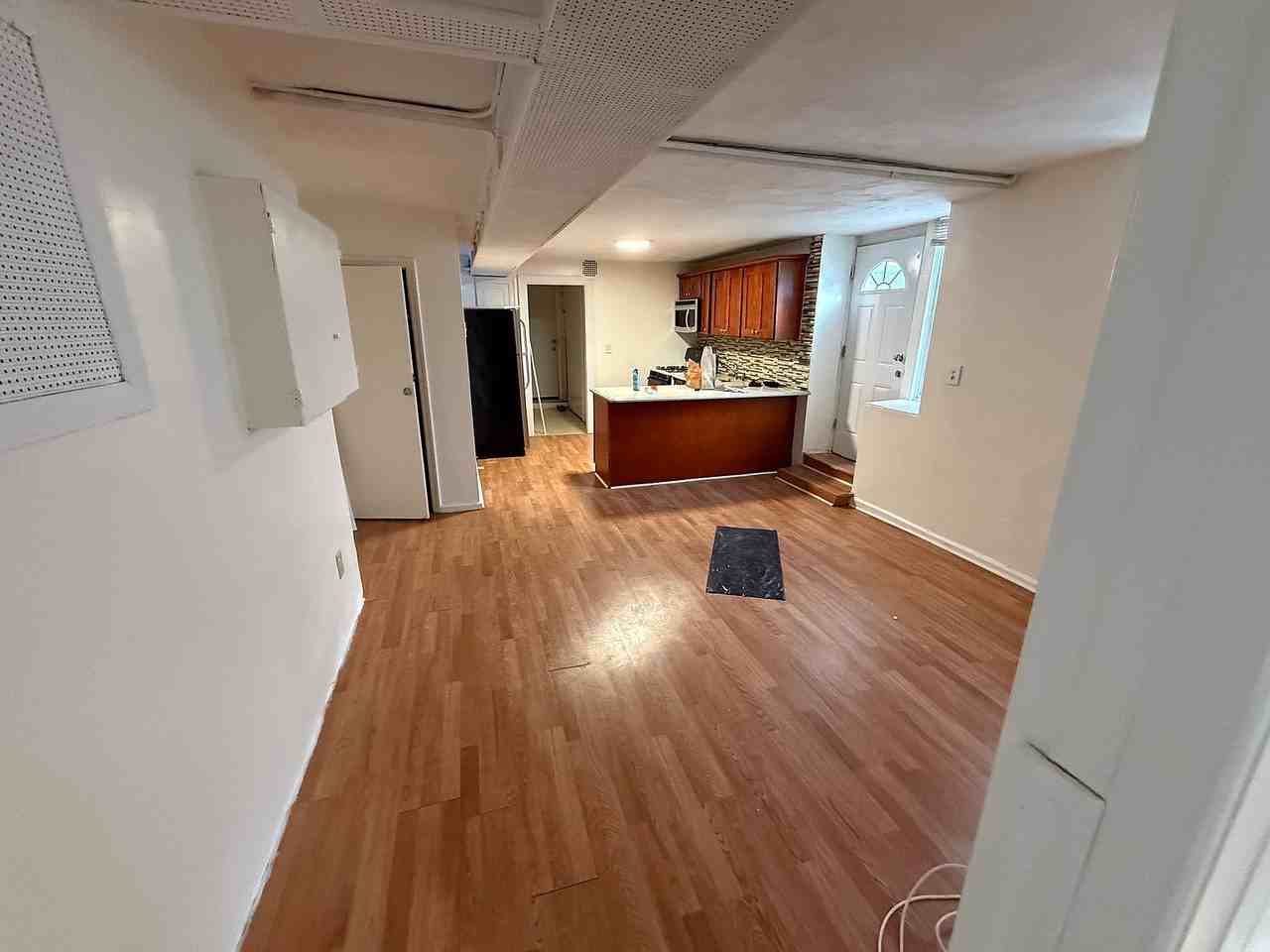 2530 Seymour Ave - Photo 3 of 8