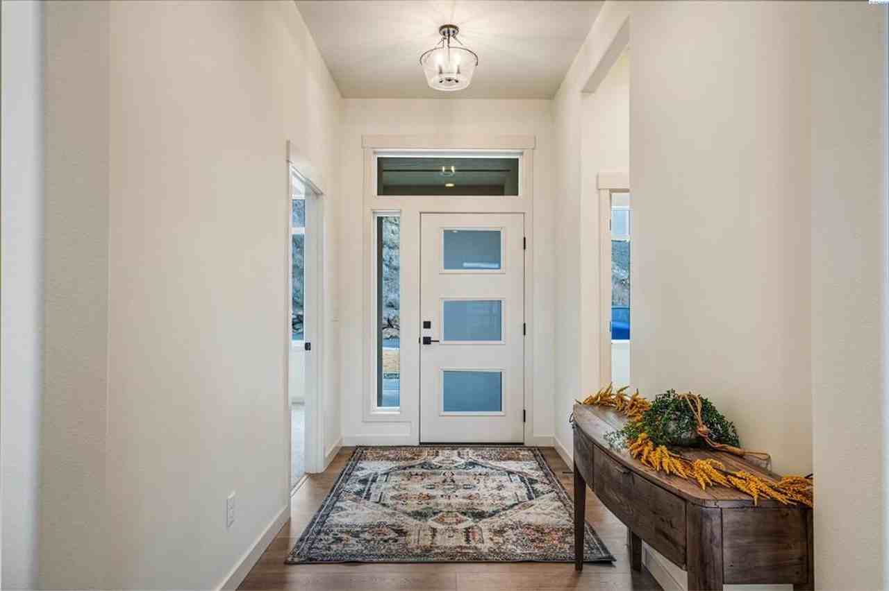 1673 Jericho Rd - Photo 3 of 28