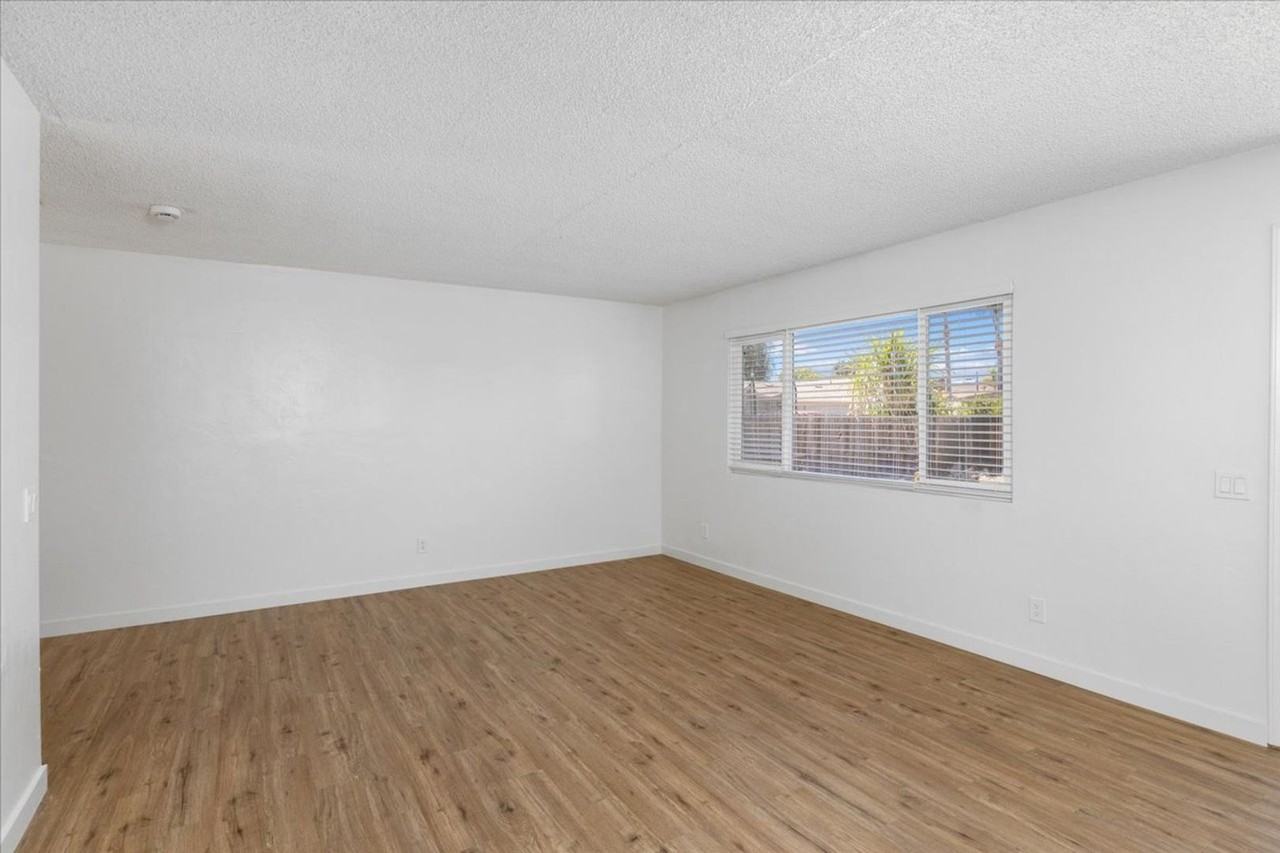 1309 S Juniper St - Photo 5 of 22