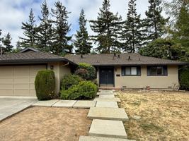 featured image of 390 Howard Dr