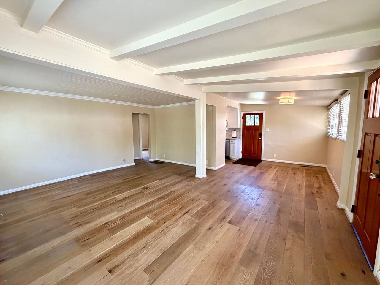 820 W Mission St - Photo 7 of 26