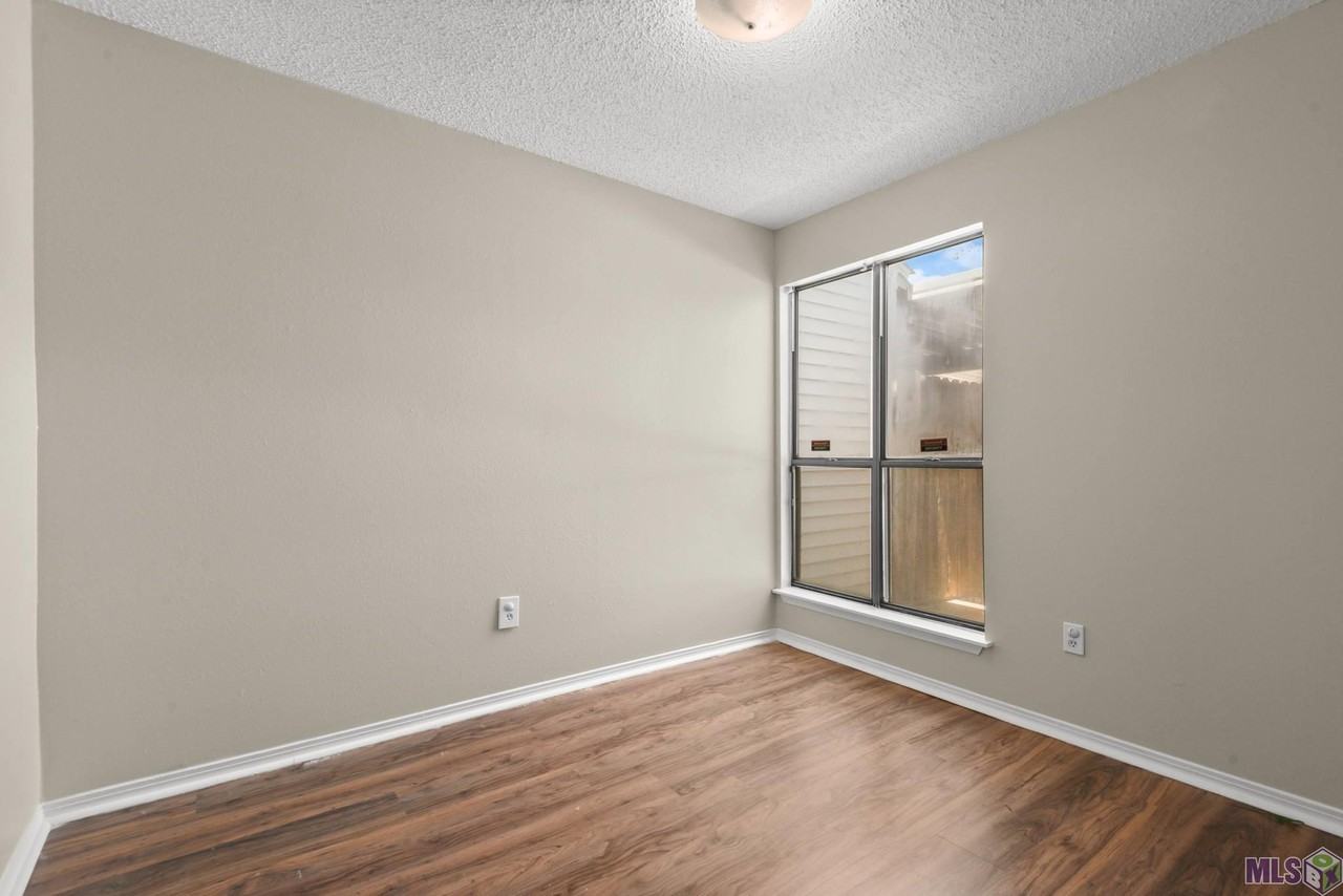 4365 Jefferson Woods Dr - Photo 4 of 8