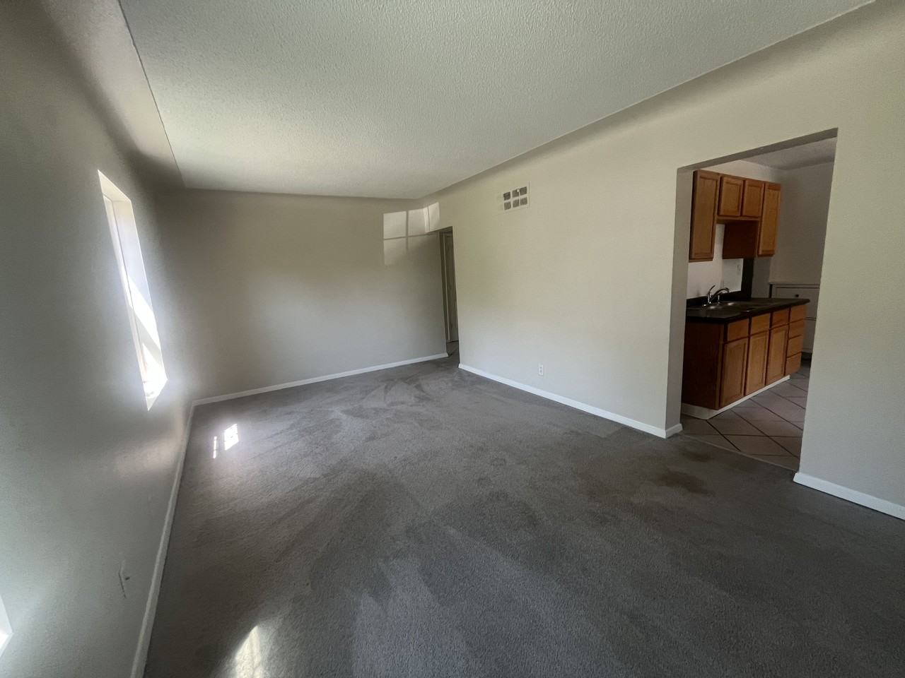 17803 N Fruitport Rd - Photo 7 of 16