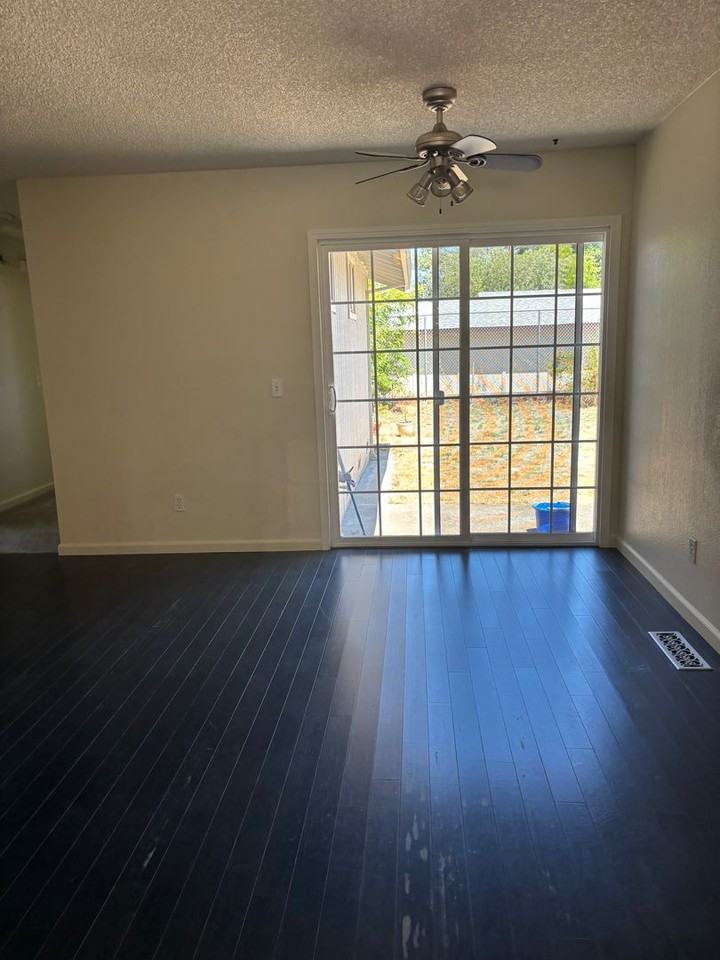 4929 Snark Ave - Photo 3 of 15