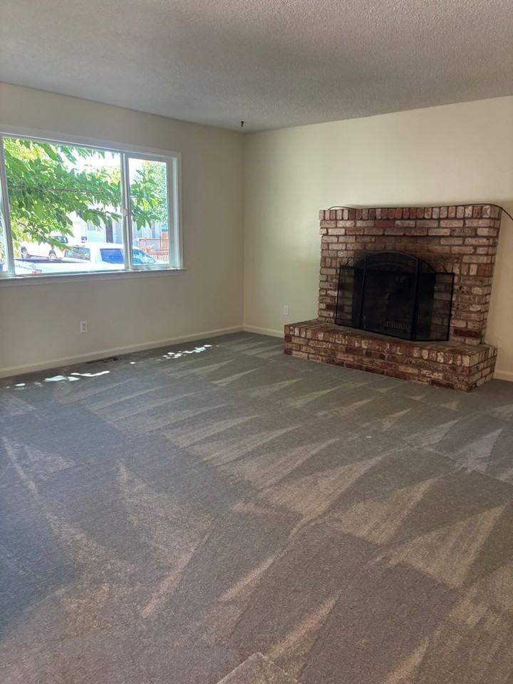 4929 Snark Ave - Photo 5 of 15